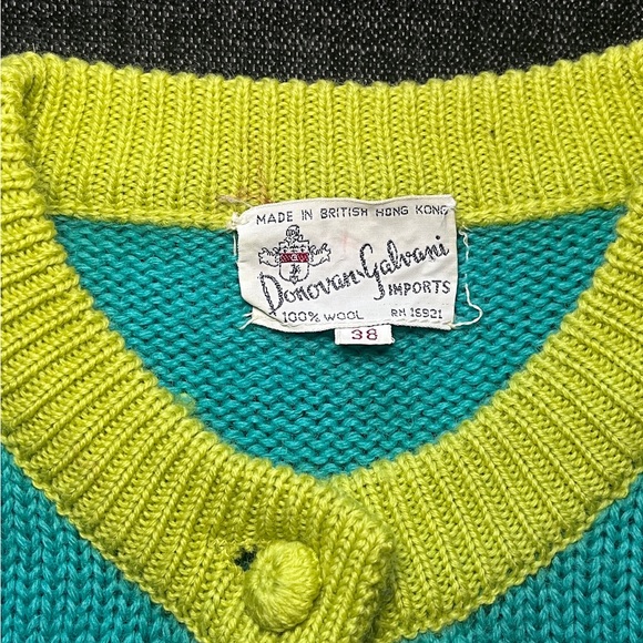 Vintage Donovan Galvani Cardigan sweater, size Medium, European size 38. Wool. - Picture 7 of 8